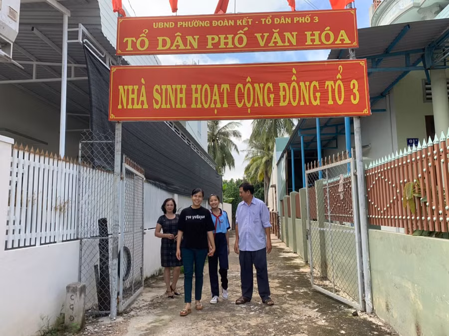 Nhờ chi bộ làm tốt công tác tuyên truyền, tổ dân phố 3 đạt danh hiệu tổ dân phố văn hóa nhiều năm liền. Ảnh Vũ Chi