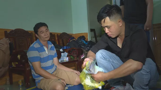 Tại hiện trường, cơ quan công an thu giữ hơn 50 triệu đồng