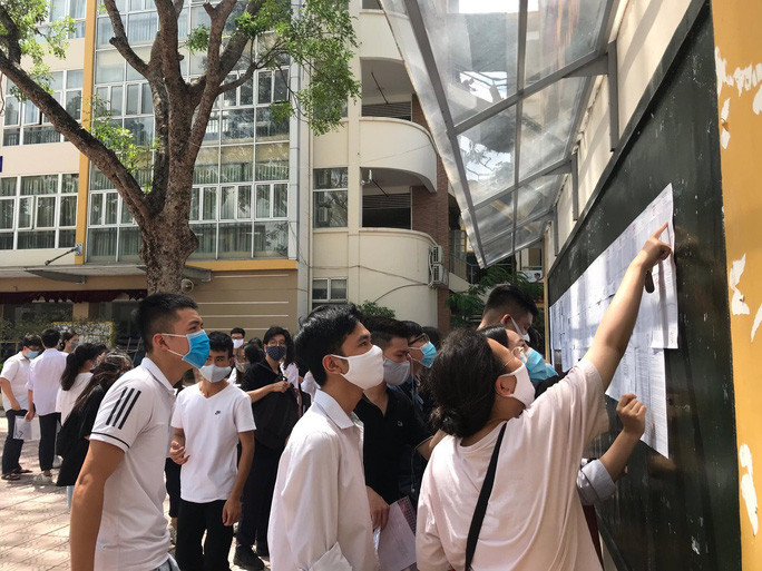 Với mức 9 điểm/môn, thí sinh vẫn có thể trượt ĐH do điểm thi tốt nghiệp THPT năm nay khá cao Với mức 9 điểm/môn, thí sinh vẫn có thể trượt ĐH do điểm thi tốt nghiệp THPT năm nay khá cao