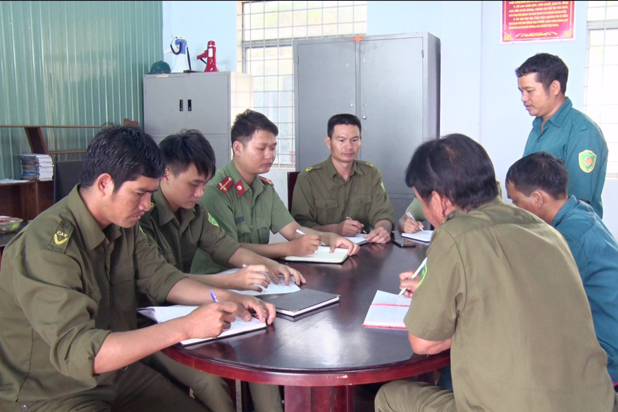 Công an xã Ia Lang (huyện Đức Cơ) họp triển khai nhiệm vụ. Ảnh: Ngọc Sang