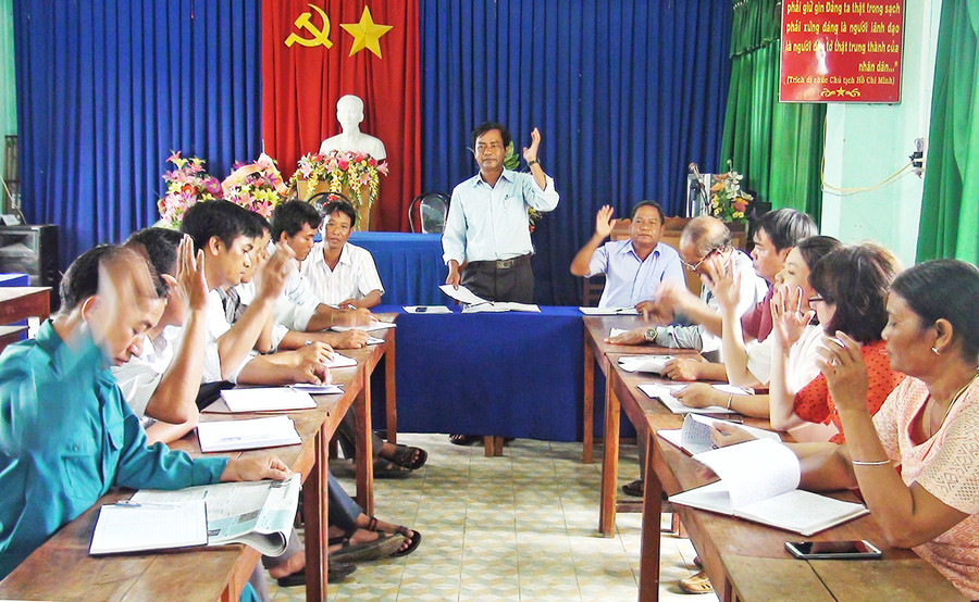 Đảng ủy xã Ia Rmok (huyện Krông Pa) họp triển khai nhiệm vụ. Ảnh: Minh Nguyễn Đảng ủy xã Ia Rmok (huyện Krông Pa) họp, triển khai nhiệm vụ. Ảnh: Minh Nguyễn