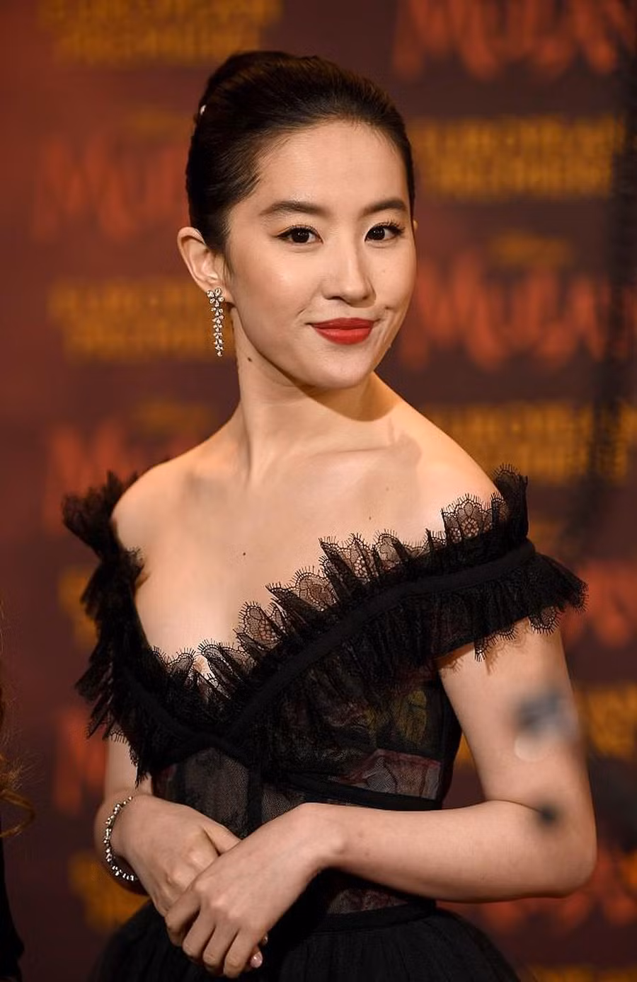 Lưu Diệc Phi ngày càng bị chê nhan sắc đi xuống, nhiều lần để lộ ngoại hình kém xinh.