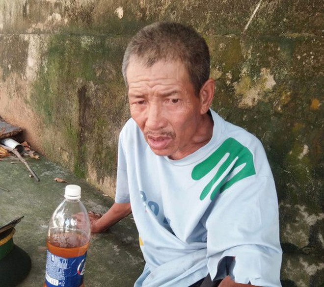 Ông Hà khi sống lang thang ở Lao Bảo - Ảnh: Nguyễn Thị Loan Ông Hà khi sống lang thang ở Lao Bảo - Ảnh: Nguyễn Thị Loan