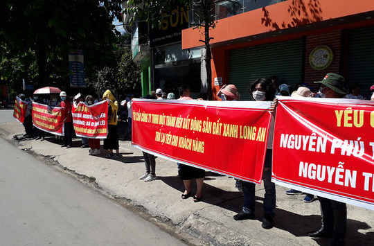 Khởi tố, bắt giam nhiều chủ dự án 