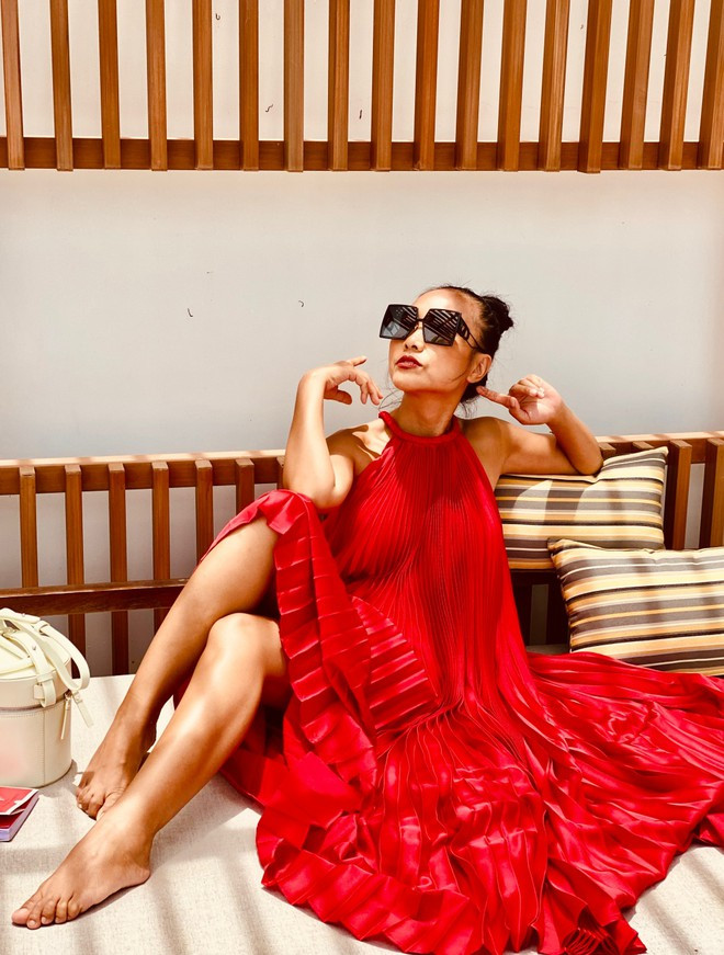 Nữ ca sĩ và bé Sol cũng vừa cho ra mắt một kênh YouTube mới của hai mẹ con, chia sẻ nhiều clip mới có nội dung tích cực về gia đình Âu - Á và về cách nuôi dạy con... ẢNH: NVCC