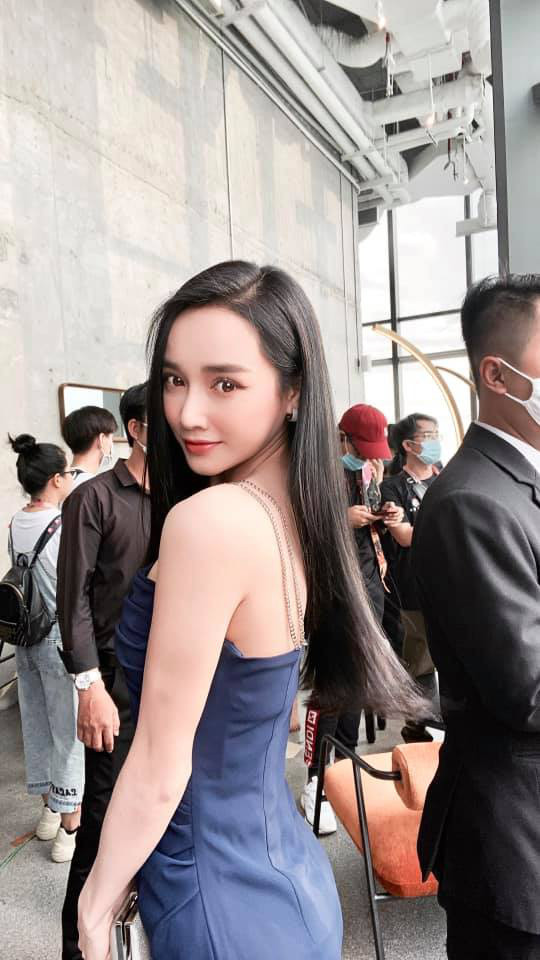 Nhã Phương quyến rũ 