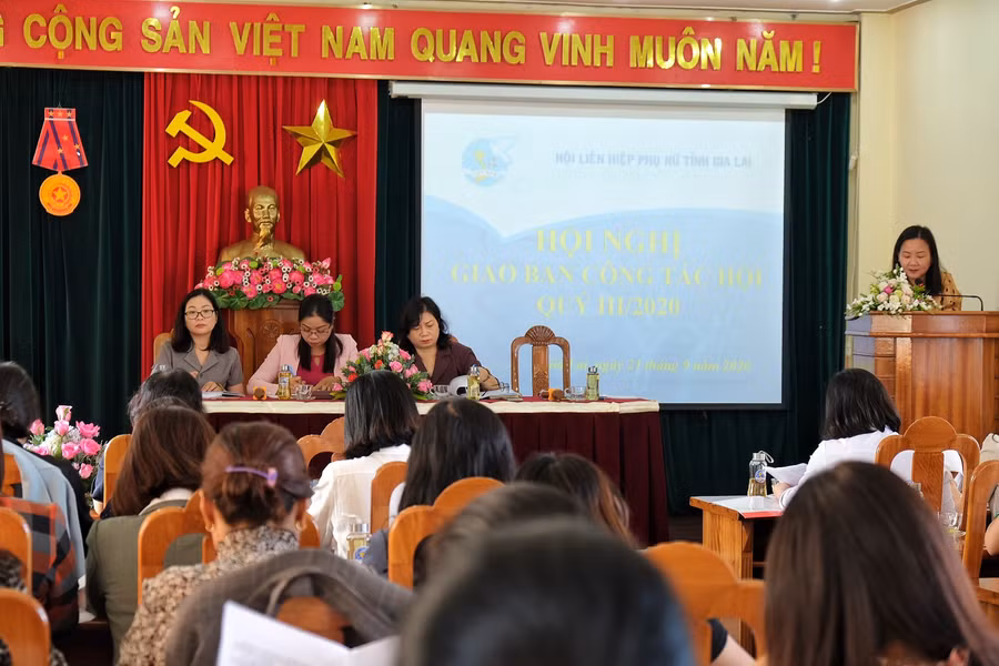 Hội nghị đánh giác các hoạt động nổi bật trong quý III, bàn phương hướng nhiệm vụ quý IV. Ảnh: Nguyên Bình