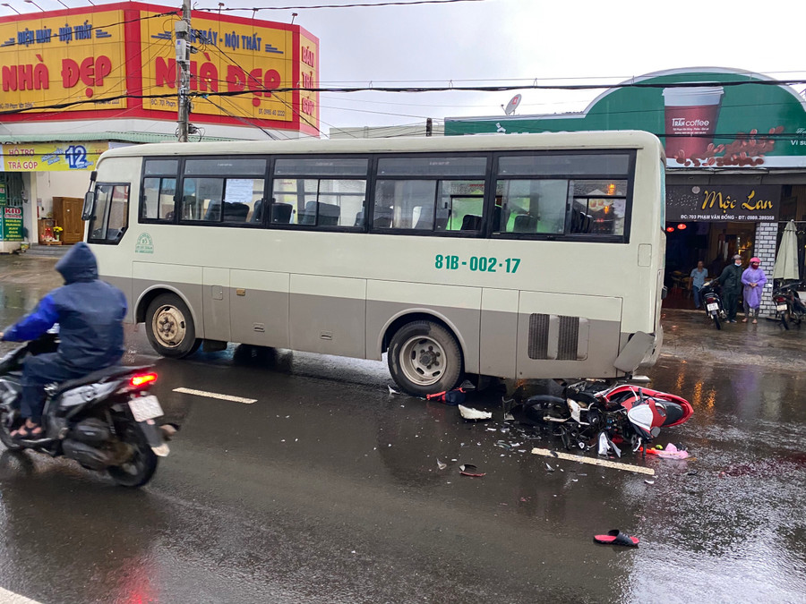 Hiện trường vụ tai nạn thương tâm. Ảnh: Văn Ngọc