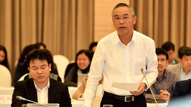 Thứ trưởng Bộ NNPTNT Phùng Đức Tiến.