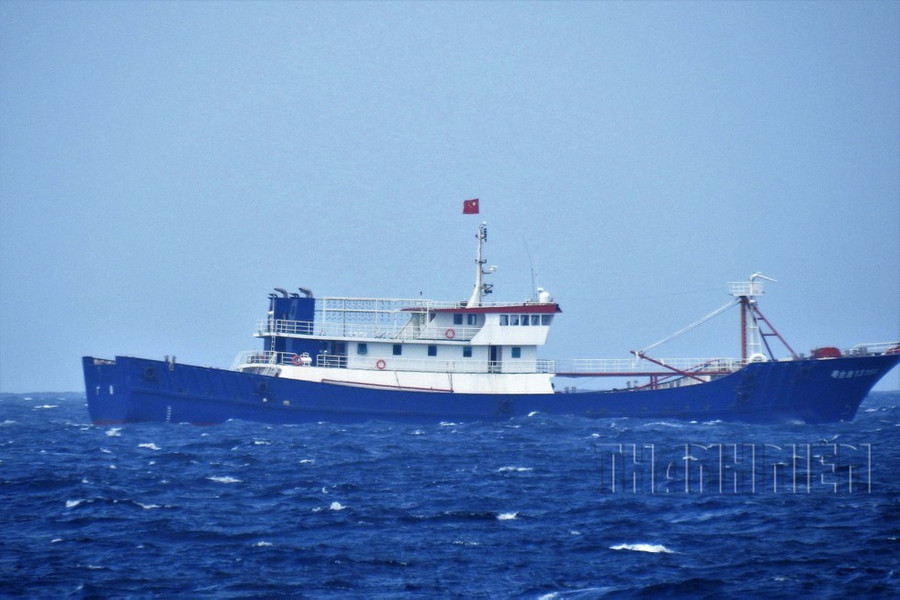 Tàu cá dân binh Trung Quốc tại Trường Sa, tháng 2.2018. ẢNH: MAI THANH HẢI