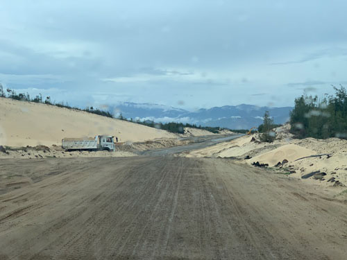  Khu Kinh tế Vân Phong đang được đầu tư đường ven biển để đón các nhà đầu tư