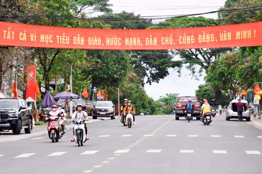 Người dân TP. Pleiku kỳ vọng nhiệm kỳ mới Gia Lai sẽ có những thành tựu mới. Ảnh: Trần Dung