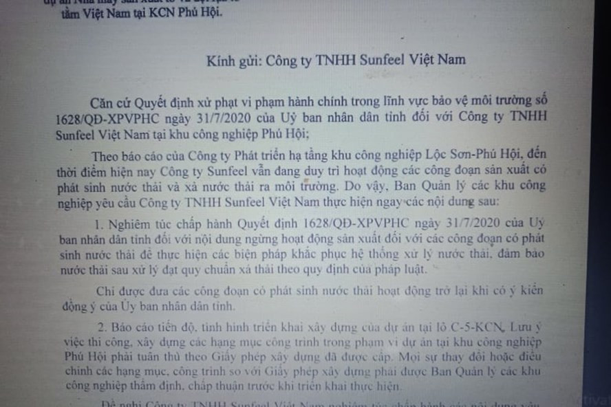 Ban Quản lý các khu công nghiệp tỉnh Lâm Đồng phát văn bản đến Công ty TNHH Sunfeel Việt Nam yêu cầu ngưng xả thải theo quyết định xử phạt của UBND tỉnh Lâm Đồng. Ảnh: PV chụp lại
