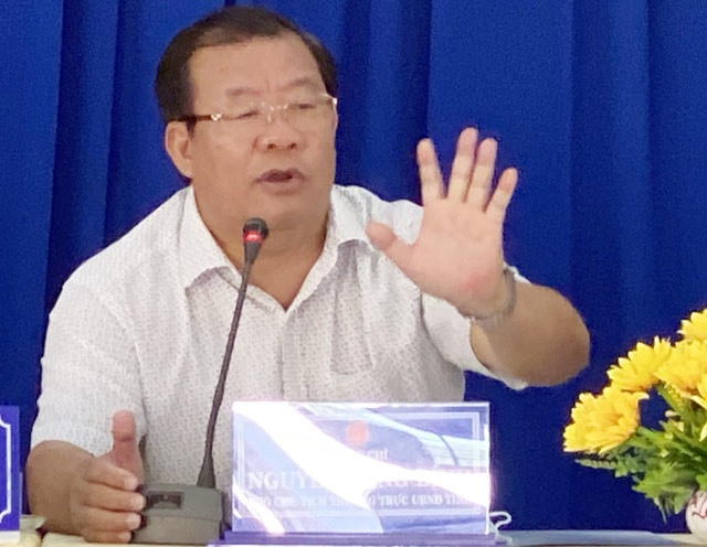 Phó Chủ tịch Thường trực UBND tỉnh Quảng Ngãi Nguyễn Tăng Bính, người tạm thời điều hành thay thế cho Chủ tịch UBND tỉnh Quảng Ngãi Trần Ngọc Căng, nghỉ hưu trước tuổi. Phó Chủ tịch Thường trực UBND tỉnh Quảng Ngãi Nguyễn Tăng Bính, người tạm thời điều hành thay thế cho Chủ tịch UBND tỉnh Quảng Ngãi Trần Ngọc Căng, nghỉ hưu trước tuổi.