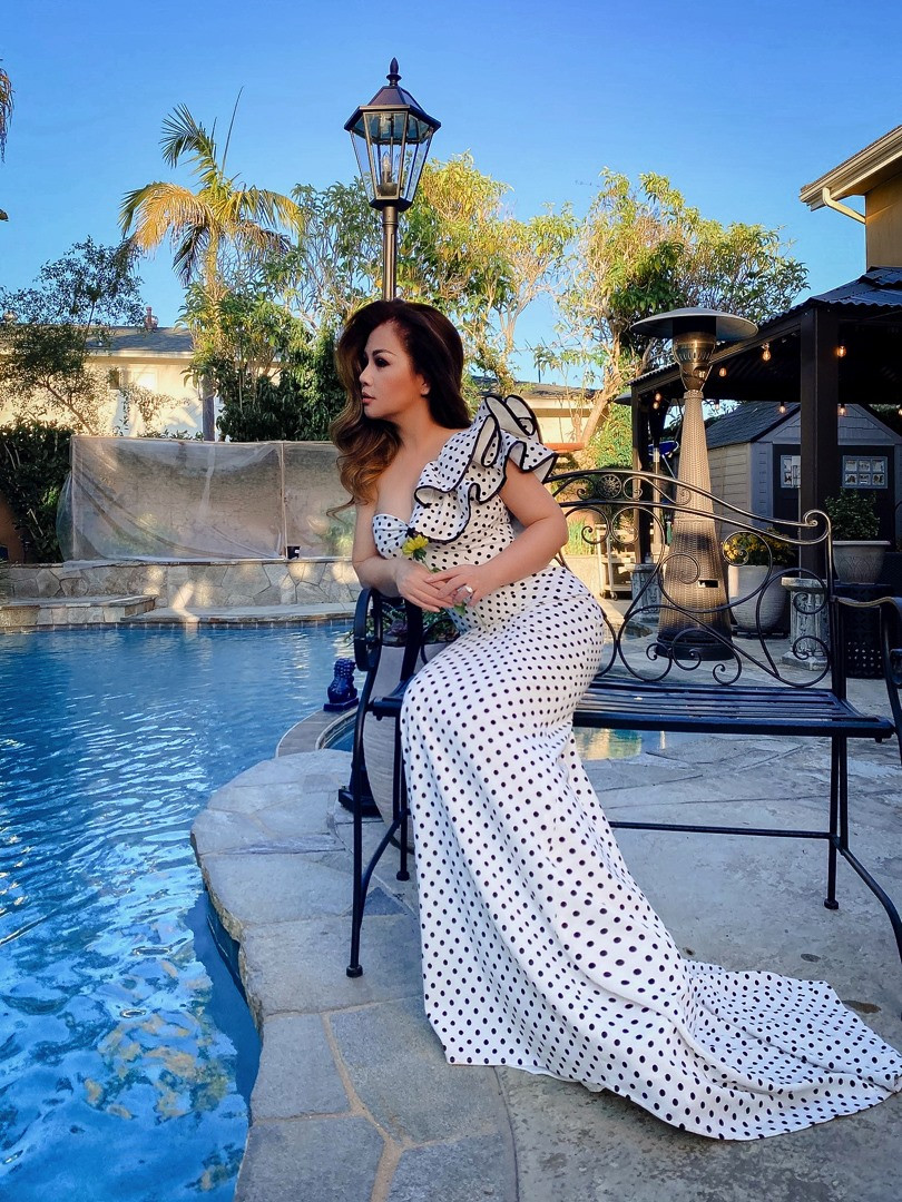 Từ đầu năm 2020 do ảnh hưởng của đại dịch COVID-19, các hoạt động giải trí cũng đa số bị hạn chế rất nhiều. Minh Tuyết từng có thời điểm cảm thấy không quen với việc mình không làm gì và ngay lập tức lên kế hoạch chuẩn bị cho một kênh YouTube cá nhân – một việc mà trước đây chưa có cơ hội thực hiện.