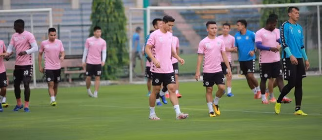 Gần đến ngày thi đấu, Văn Hậu bị chấn thương nhẹ ẢNH: THANH XUÂN