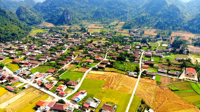 Xã nhà sàn Quỳnh Sơn nhìn từ trên cao