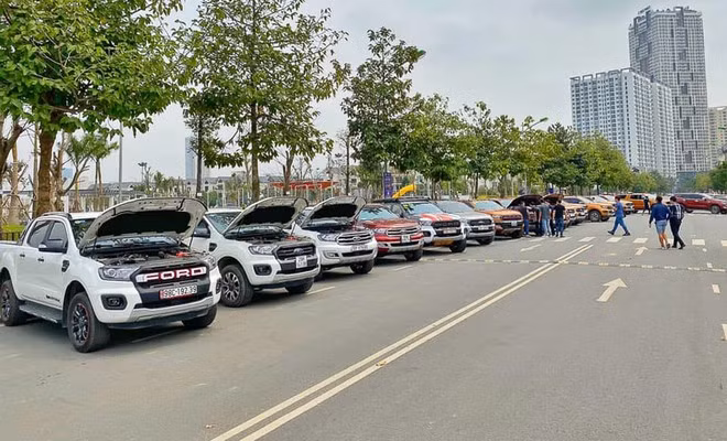 Ford cũng đã gia hạn thời gian bảo hành cho việc sửa chữa hiện tượng ngấm, rò rỉ dầu tại nắp che dây đai cam phía trước động cơ lên đến 5 năm