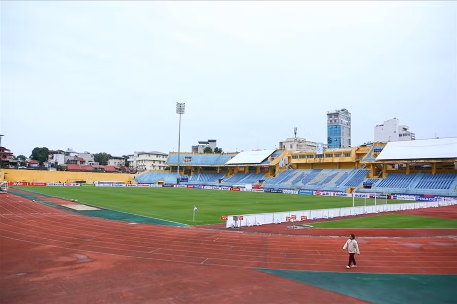 Sân vận động Hàng Đẫy là nơi đang tổ chức các trận đấu tại V.League. Ảnh: Sơn Tùng