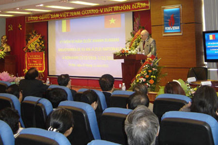 Đại sứ Romania phát biểu tại buổi lễ. Đại sứ Romania phát biểu tại buổi lễ.