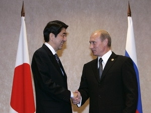 Thủ tướng Nhật Shinzo Abe và Tổng thống Nga Putin.