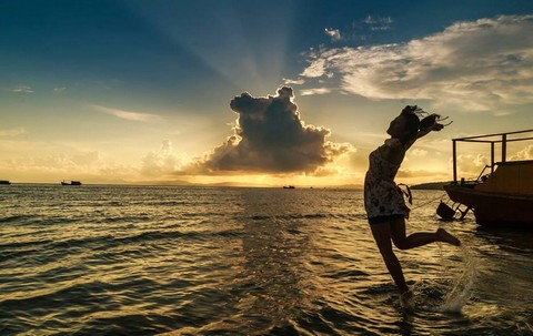 Hoàng hôn lãng mạn trên đảo. Hoàng hôn lãng mạn trên đảo.