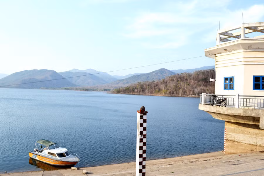 Hệ thống kênh chính thủy lợi Ia Mláh đầu tư hoàn chỉnh còn kênh nội đồng thiếu vốn. Ảnh: A.K