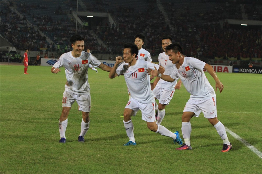 Văn Quyết từng ghi bàn cho ĐTVN cách đây 2 năm. Ảnh: Đ.H