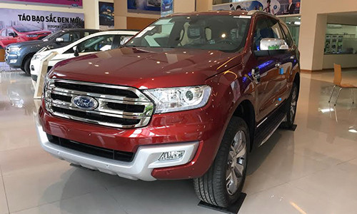 Xe Ford Everest nhập khẩu Thái Lan tại một đại lý ở Hà Nội. Ảnh: PV Xe Ford Everest nhập khẩu Thái Lan tại một đại lý ở Hà Nội. Ảnh: PV