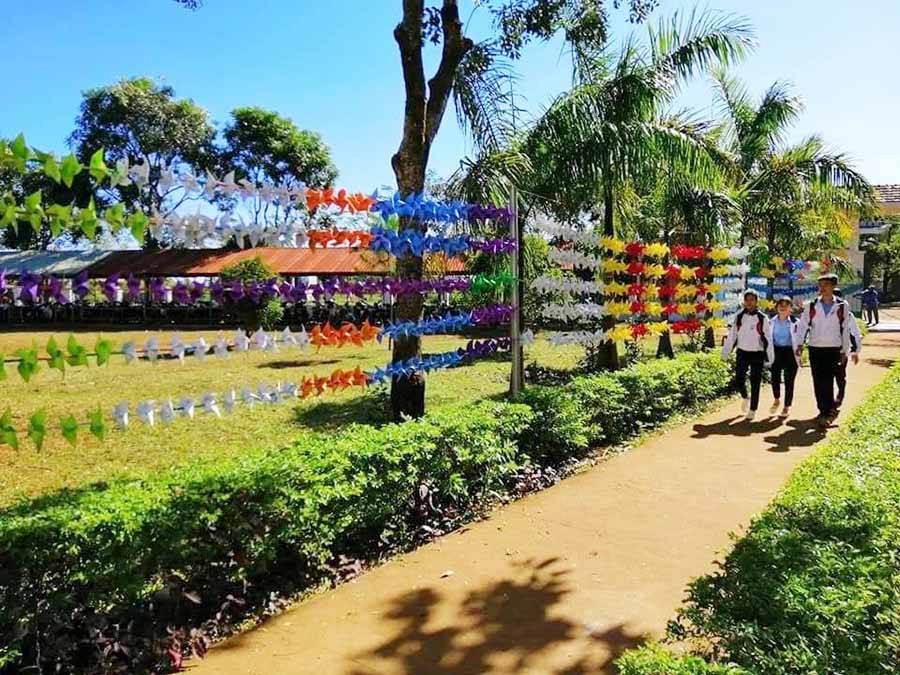 Môi trường xanh-sạch-đẹp được Trường THPT Trường Chinh xây dựng trong 10 năm qua. Ảnh: Nguyễn Giang Môi trường xanh-sạch-đẹp được Trường THPT Trường Chinh xây dựng trong 10 năm qua. Ảnh: Nguyễn Giang