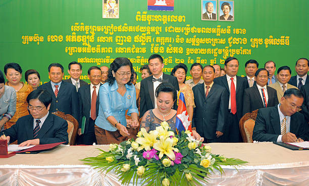 Thỏa thuận 3 bên giữa Heng Development Company, Chau Leong Enterprise Group và nhà sáng chế Nhean Phaloek tạm thời không có hiệu lực. Ảnh: Getty Images. Thỏa thuận 3 bên giữa Heng Development Company, Chau Leong Enterprise Group và nhà sáng chế Nhean Phaloek tạm thời không có hiệu lực. Ảnh: Getty Images.