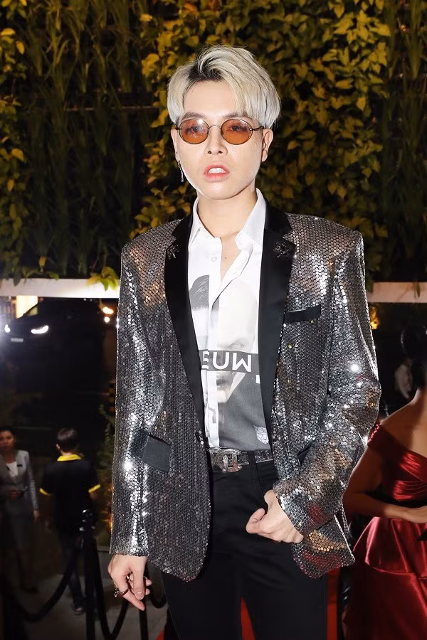 Nam ca sĩ Đức Phúc. 