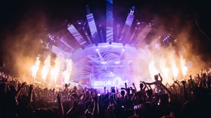 “The Interplanetary Voyage” (tạm dịch: Hành trình liên hành tinh) là chủ đề của ZoukOut 2018, hứa hẹn mang đến những trải nghiệm âm nhạc mới.