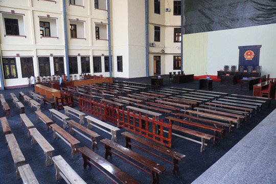 Khu vực sân TAND tỉnh Phú Thọ, nơi diễn ra vụ xét xử Khu vực sân TAND tỉnh Phú Thọ, nơi diễn ra vụ xét xử