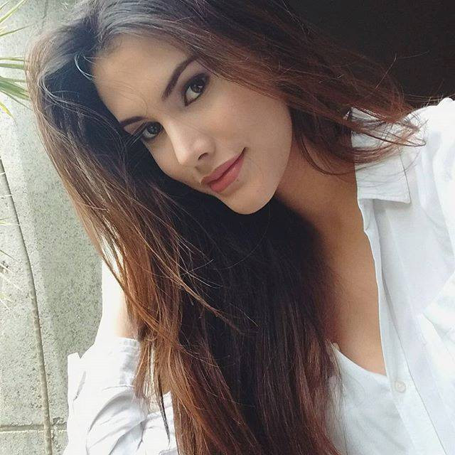 Những vị trí còn lại trong top 5 thuộc về Philippines (Á hậu 1), Nam Phi (Á hậu 2), Romania (Á hậu 3) và Colombia (Á hậu 4). Những vị trí còn lại trong top 5 thuộc về Philippines (Á hậu 1), Nam Phi (Á hậu 2), Romania (Á hậu 3) và Colombia (Á hậu 4).