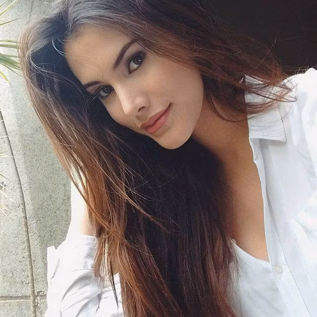 Những vị trí còn lại trong top 5 thuộc về Philippines (Á hậu 1), Nam Phi (Á hậu 2), Romania (Á hậu 3) và Colombia (Á hậu 4).