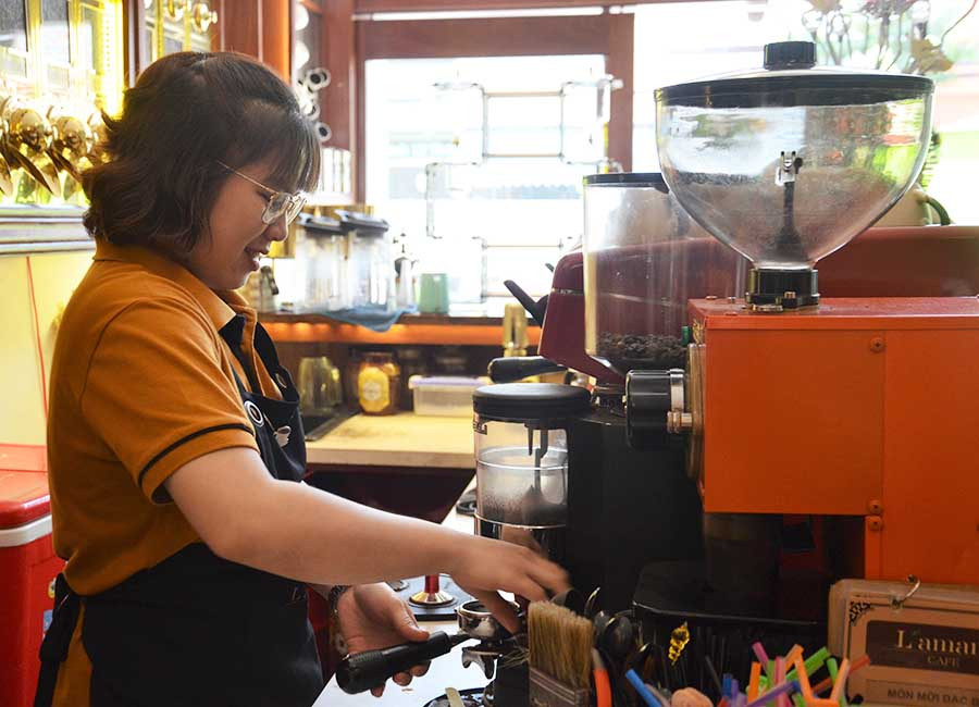 Cà phê đường phố sẽ là một chương trình hấp dẫn, thú vị, qua đó giới thiệu đặc sản cà phê organic của Gia Lai. Ảnh: Phương Vi  Cà phê đường phố sẽ là một chương trình hấp dẫn, thú vị, qua đó giới thiệu đặc sản cà phê organic của Gia Lai. Ảnh: Phương Vi