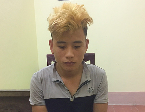 Truyền khi bị cảnh sát bắt. 