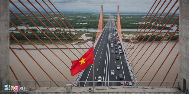 Ngày 1/9, Cầu Bạch Đằng nối Hải Phòng với Quảng Ninh chính thức khánh thành sau gần 4 năm triển khai dự án toàn tuyến. Ảnh: Duy Anh.