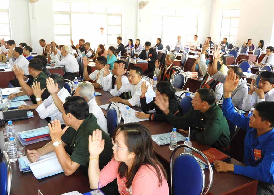 Hiệp thương cử Ban Thường trực Ủy ban MTTQ Việt Nam xã. Ảnh: Thanh Nhật