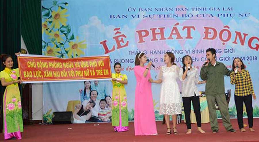  Tuyên truyền phòng-chống bạo lực trên cơ sở giới. Ảnh: Đ.YTuyên truyền phòng-chống bạo lực trên cơ sở giới. Ảnh: Đ.Y