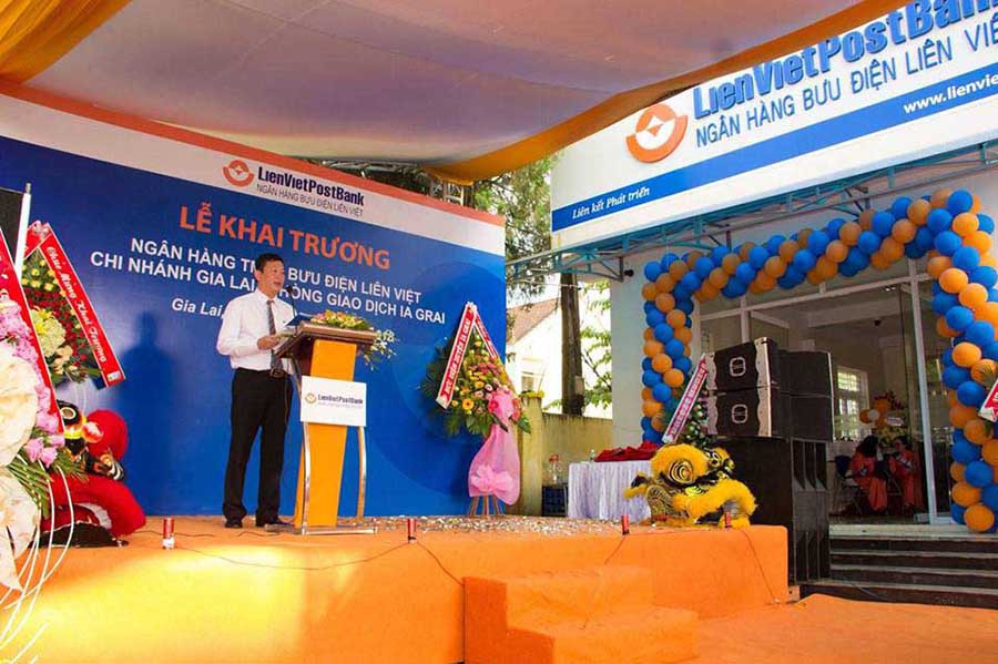  Ngân hàng TMCP Bưu điện Liên Việt-Chi nhánh Gia Lai khai trương Phòng Giao dịch tại huyện Ia Grai. Ảnh: S.C