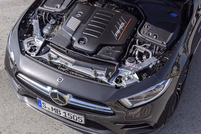 Riêng động cơ đốt trong đã cho công suất 429 mã lực và mô-men xoắn 520 Nm. Trong khi đó, động cơ điện tích hợp (hybrid) bổ sung thêm 21 mã lực và mô-men xoắn 249 Nm. Kết hợp với hộp số tự động 9 cấp truyền sức mạnh lên bốn bánh xe, Mercedes-Benz AMG CLS 53 chỉ mất 4,4 giây tăng tốc từ 0-96 km/h. Riêng động cơ đốt trong đã cho công suất 429 mã lực và mô-men xoắn 520 Nm. Trong khi đó, động cơ điện tích hợp (hybrid) bổ sung thêm 21 mã lực và mô-men xoắn 249 Nm. Kết hợp với hộp số tự động 9 cấp truyền sức mạnh lên bốn bánh xe, Mercedes-Benz AMG CLS 53 chỉ mất 4,4 giây tăng tốc từ 0-96 km/h.