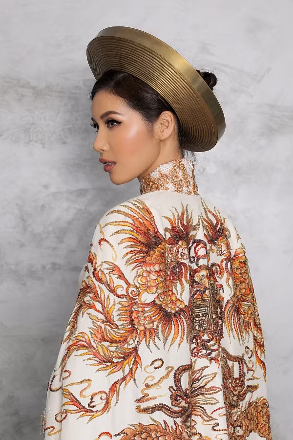  Bộ trang phục dân tộc còn lại sẽ được Minh Tú công bố trong thời gian tới.