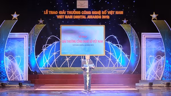 Ông Nguyễn Minh Hồng - Thứ trưởng Bộ TT&TT, Chủ tịch Hội Truyền thông số Việt Nam, Trưởng ban tổ chức cuộc thi Giải thưởng Công nghệ số Việt Nam 2018. Ảnh: Trọng Đạt