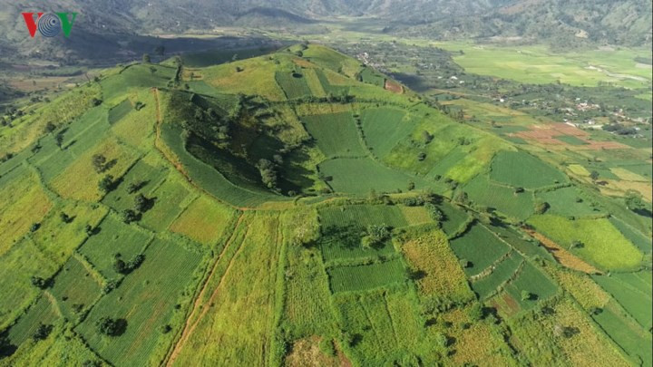 Chư Đăng Ya theo tiếng của đồng bào Jarai có nghĩa là Củ gừng dại.