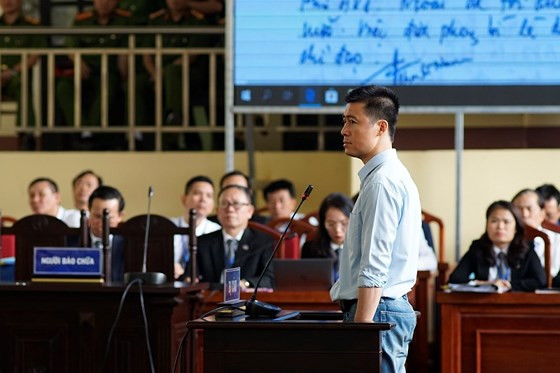 Với nhiều tình tiết giảm nhẹ, bị cáo Phan Sào Nam được đề nghị mức án từ 6-7 năm tù. Ảnh: ĐỖ TRUNG Với nhiều tình tiết giảm nhẹ, bị cáo Phan Sào Nam được đề nghị mức án từ 6-7 năm tù. Ảnh: ĐỖ TRUNG