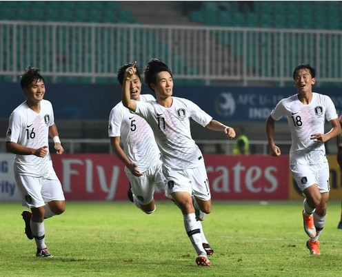 U19 Hàn Quốc dễ dàng giành vé vào chơi chung kết giải U19 châu Á 2018.