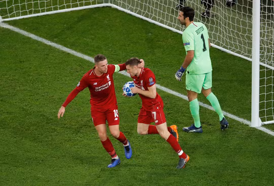  James Milner ghi bàn danh dự cho Liverpool