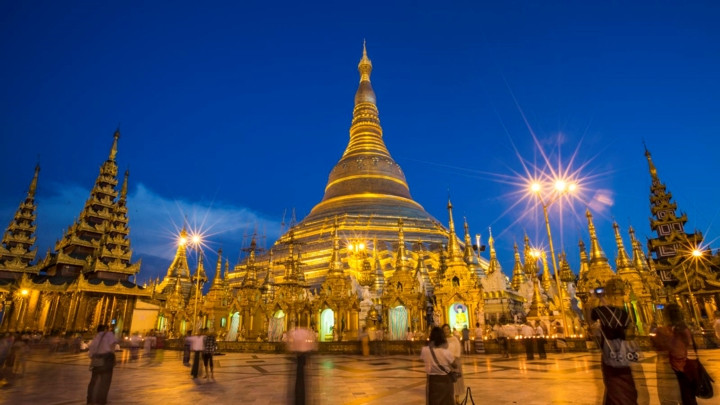 Myanmar. Từ tháng 10 - tháng 2 năm sau thích hợp cho du lịch ở Myanmar hơn cả vì thời gian này ít mưa, khí hậu ôn hòa. Mùa mưa từ tháng 6 - tháng 9, ở Yangon mưa cả ngày lẫn đêm, ở Bangan và Mandalay ít mưa hơn. Myanmar. Từ tháng 10 - tháng 2 năm sau thích hợp cho du lịch ở Myanmar hơn cả vì thời gian này ít mưa, khí hậu ôn hòa. Mùa mưa từ tháng 6 - tháng 9, ở Yangon mưa cả ngày lẫn đêm, ở Bangan và Mandalay ít mưa hơn.